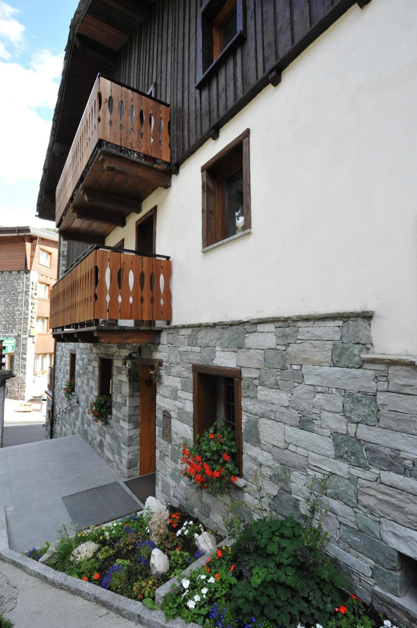 L'Ancien Paquier Chambre D'Hotes Bed & Breakfast Valtournenche Exterior photo