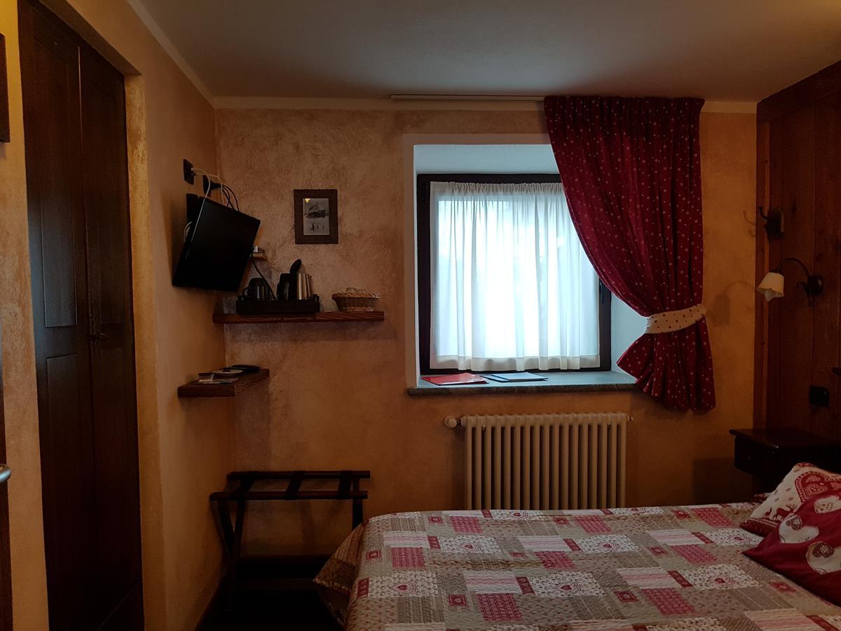 L'Ancien Paquier Chambre D'Hotes Valtournenche Exterior photo