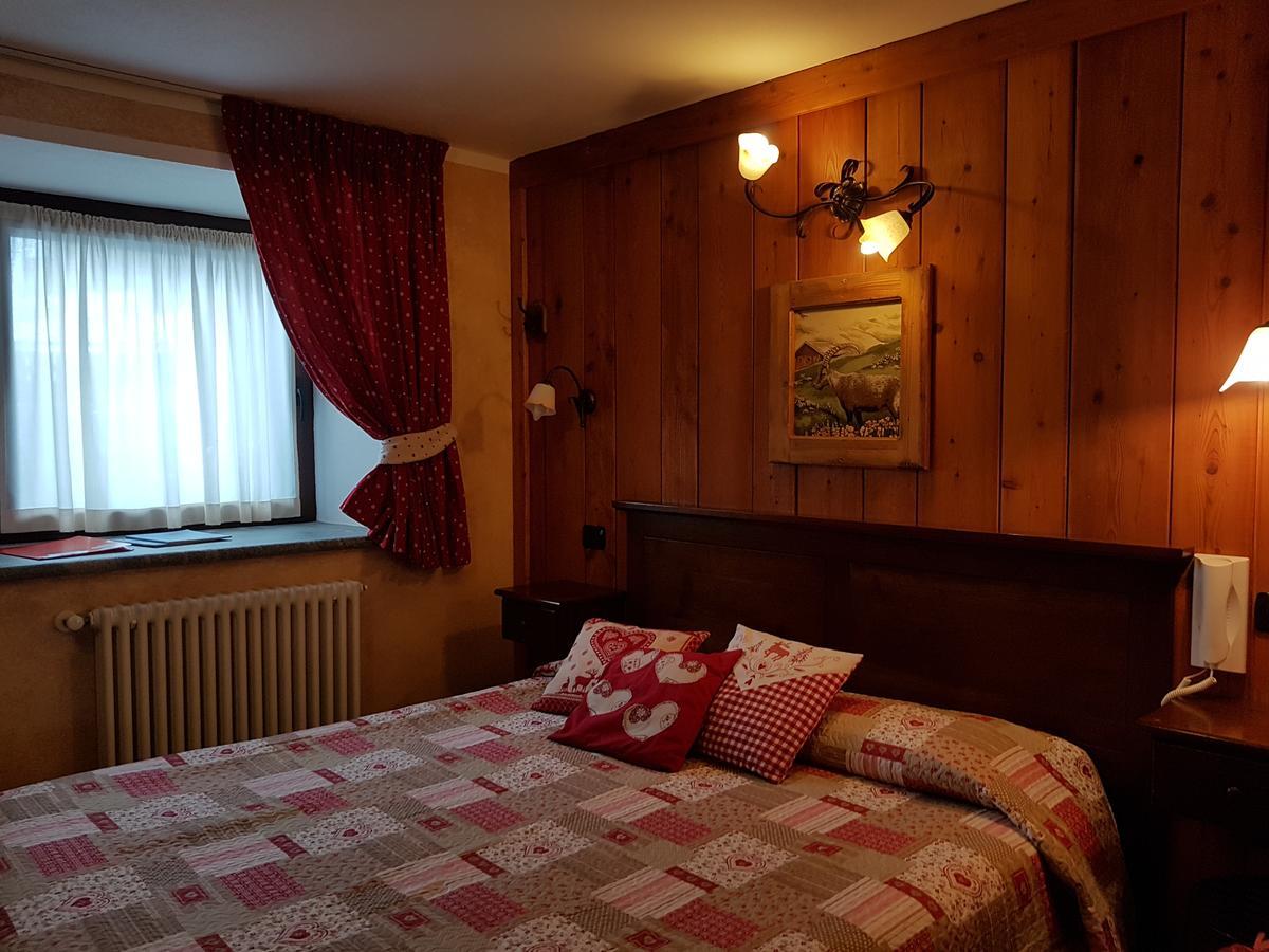 L'Ancien Paquier Chambre D'Hotes Bed & Breakfast Valtournenche Exterior photo